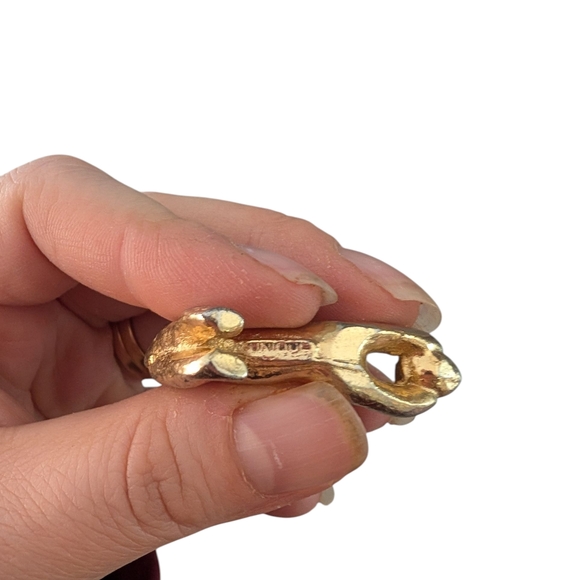 3 gold coloured/toned souvenir animals with Canadian pennies on their back - Picture 3 of 16